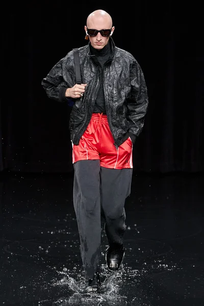 Look 68